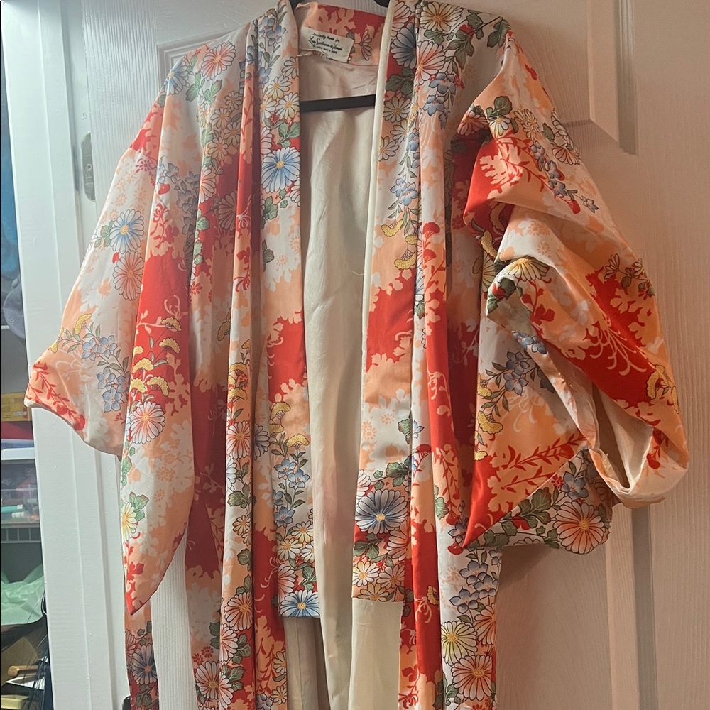 Floral Silk Kimono Robe in Cream & Coral
